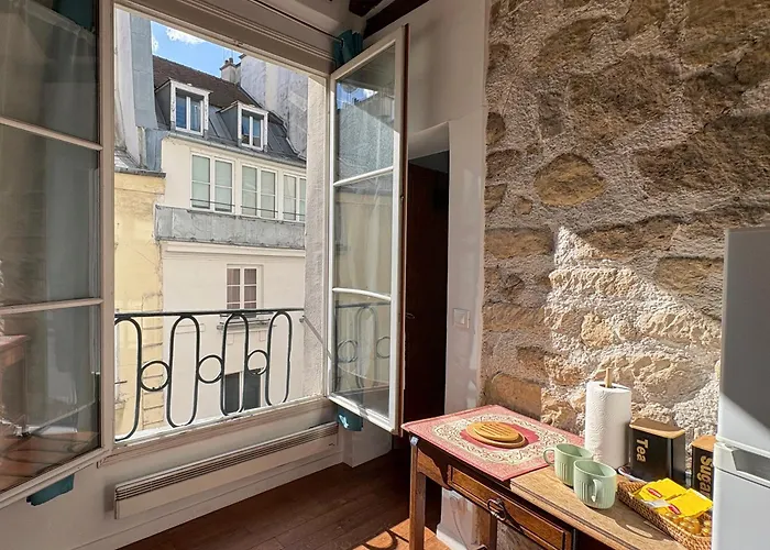 Un Cosy Near Notre Dame 5 شقة باريس