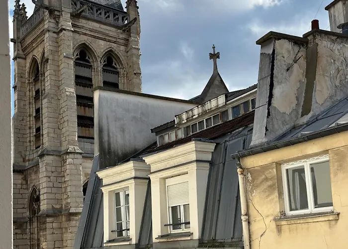 Un Cosy Near Notre Dame 5 *